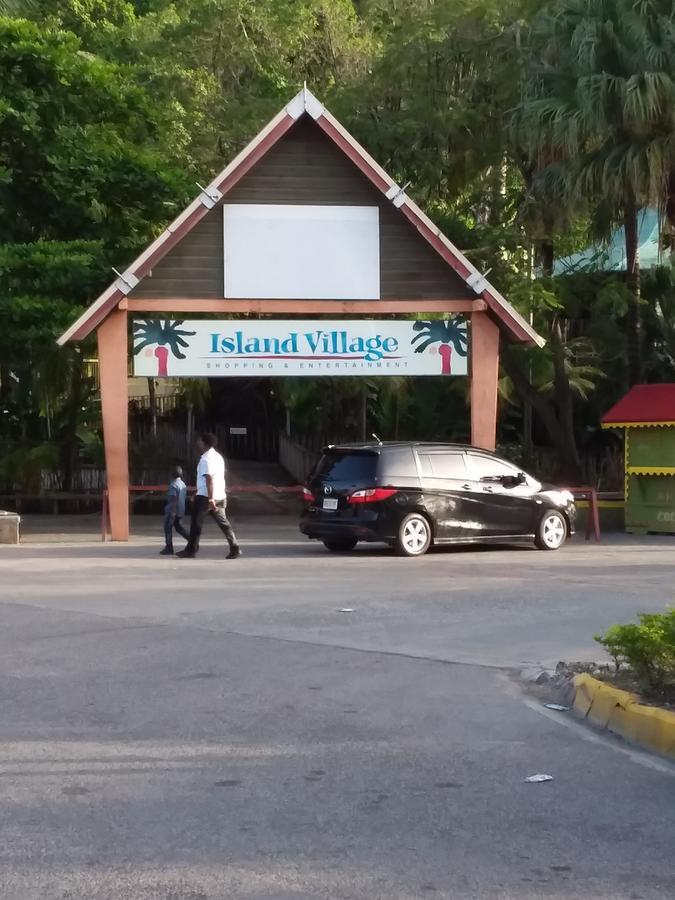 Mcfarlane'S Place Ocho Rios Kültér fotó