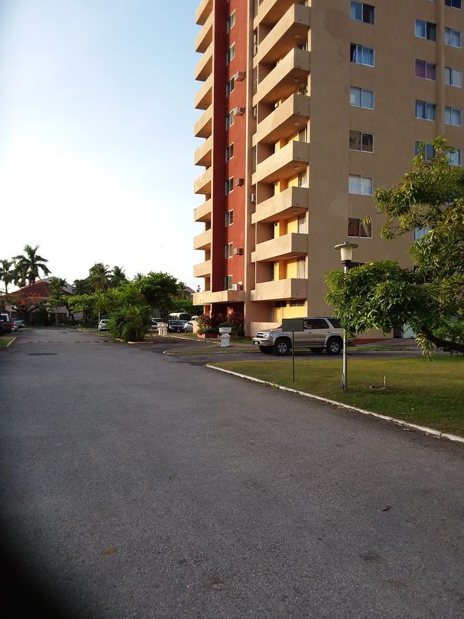 Mcfarlane'S Place Ocho Rios Kültér fotó